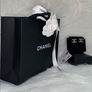 CHANEL Ruthenium Crystal Earrings ⚜️